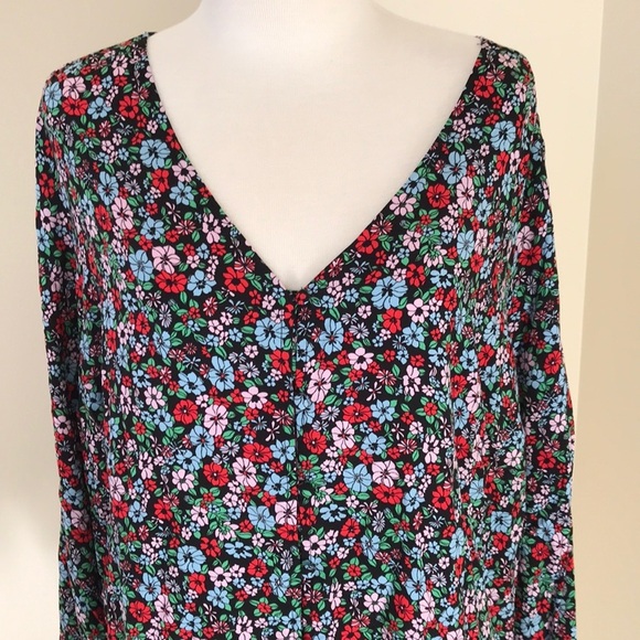 Levi’s 2X floral long sleeve front button blouse - Picture 2 of 12